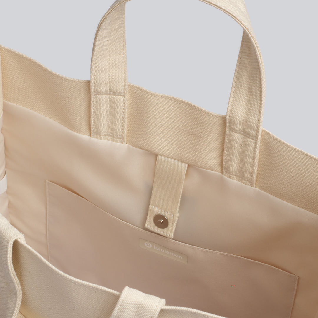 lululemon Chicago Blackhawks Retro Canvas Market Tote