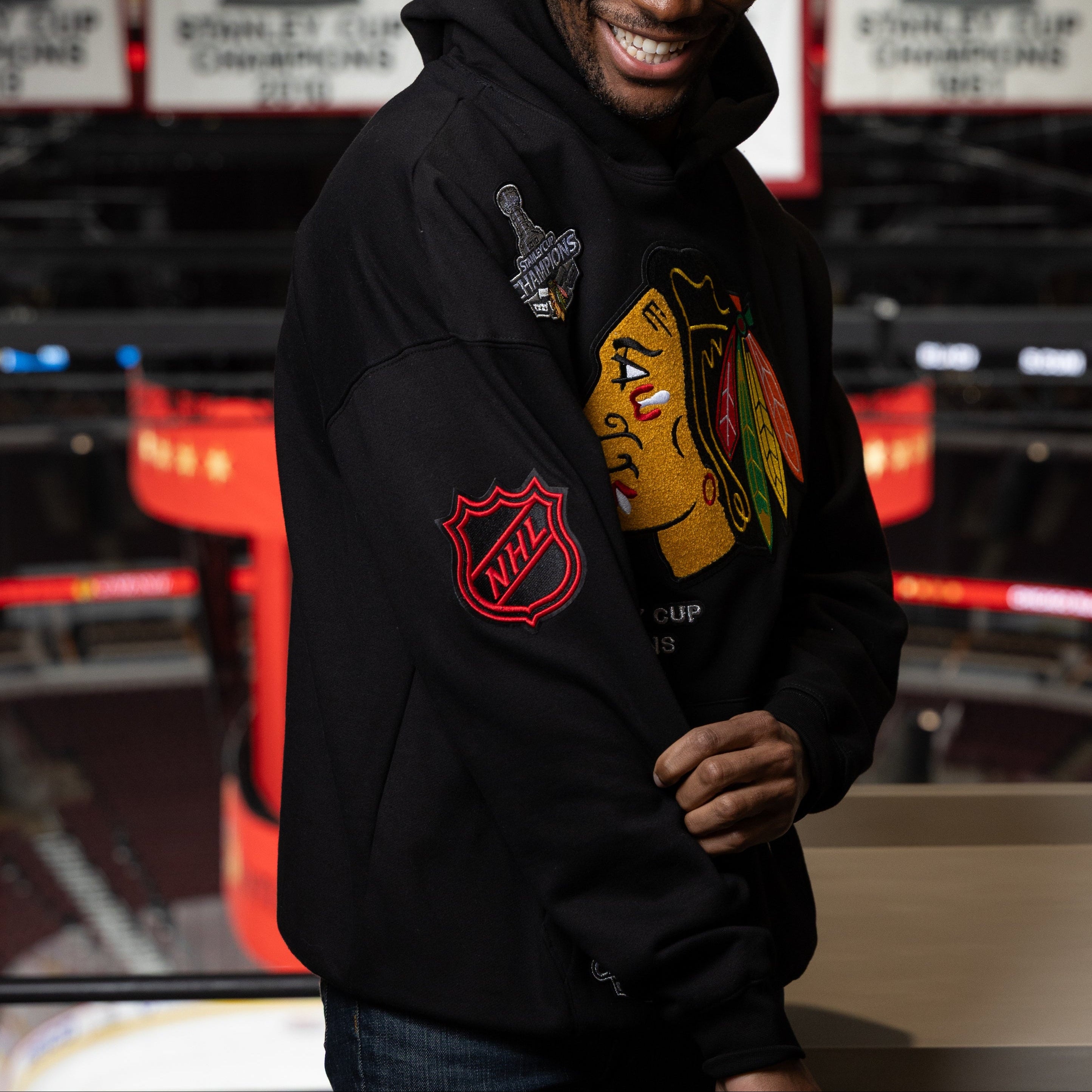 Pro Standard Chicago Blackhawks 6X Stanley Cup Champs Drop