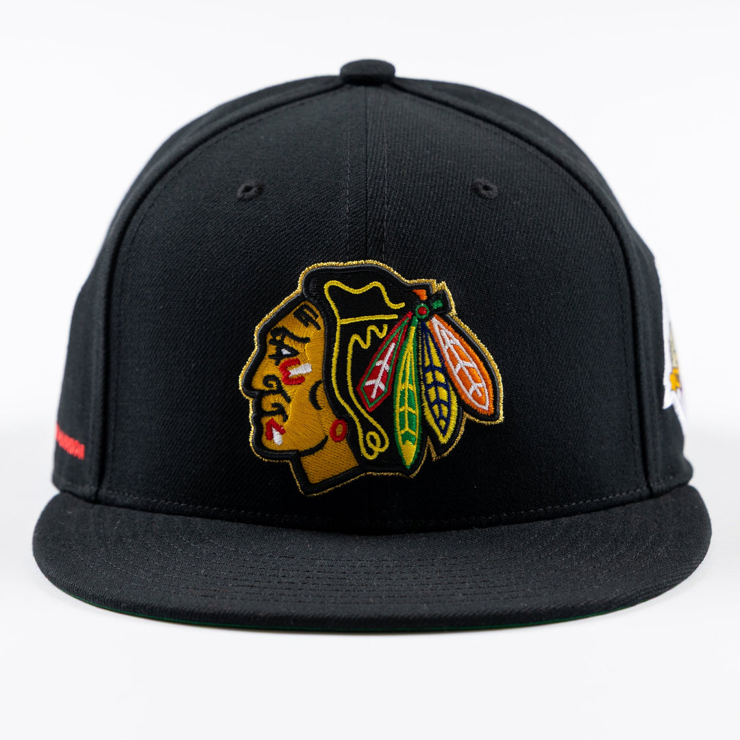 Mitchell & Ness Chicago Blackhawks Madhouse on Madison Fitted Hat