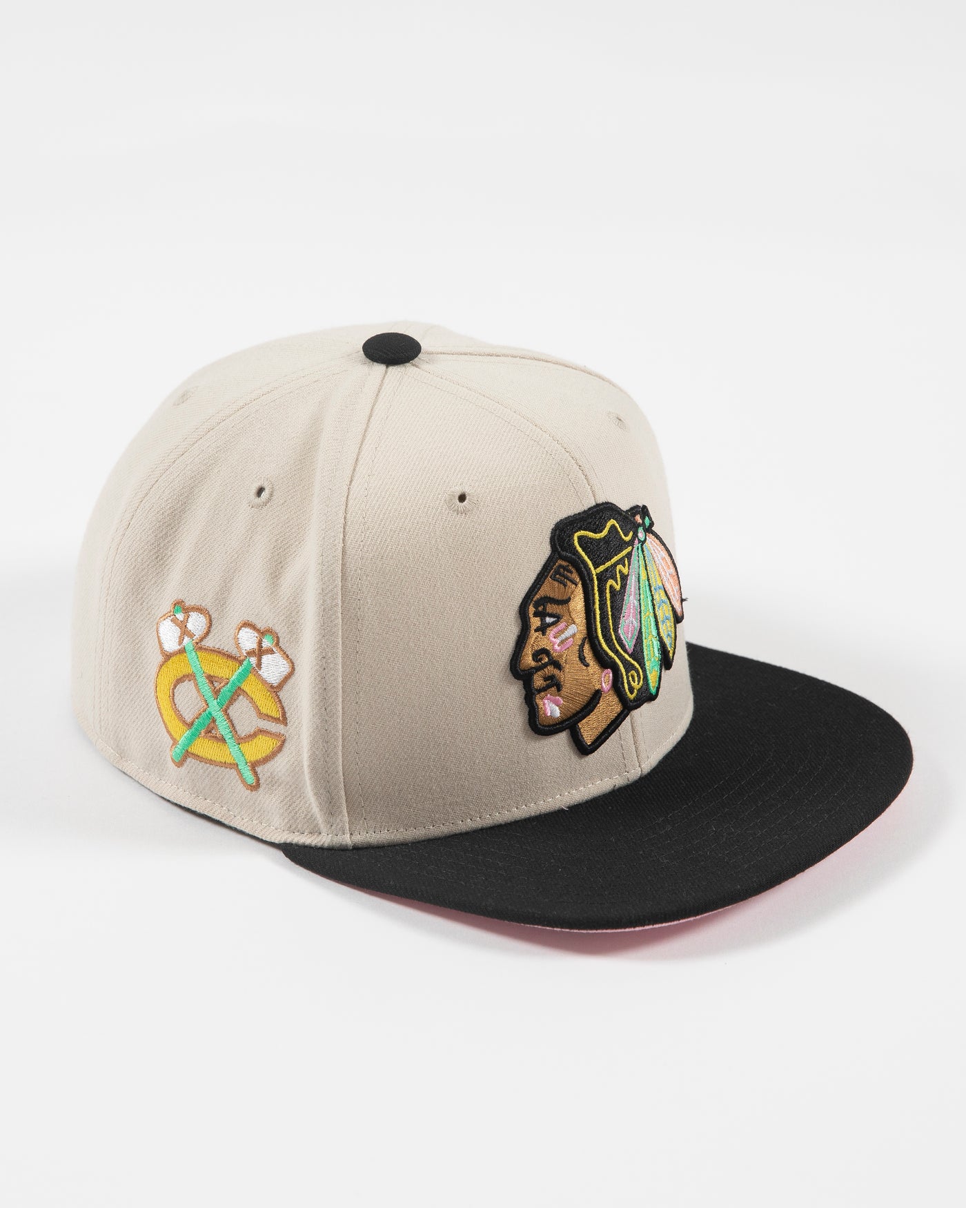Mitchell & Ness NHL Ivory Pastel Chicago Blackhawks Fitted Cap 6 7/8 / Natural