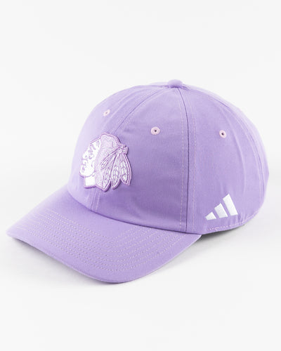 adidas Chicago Blackhawks 2022 Hockey Fights Cancer Cap