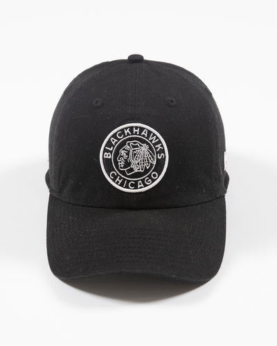 black New Era 9TWENTY adjustable cap with Chicago Blackhawks vintage logo on front - front lay flat