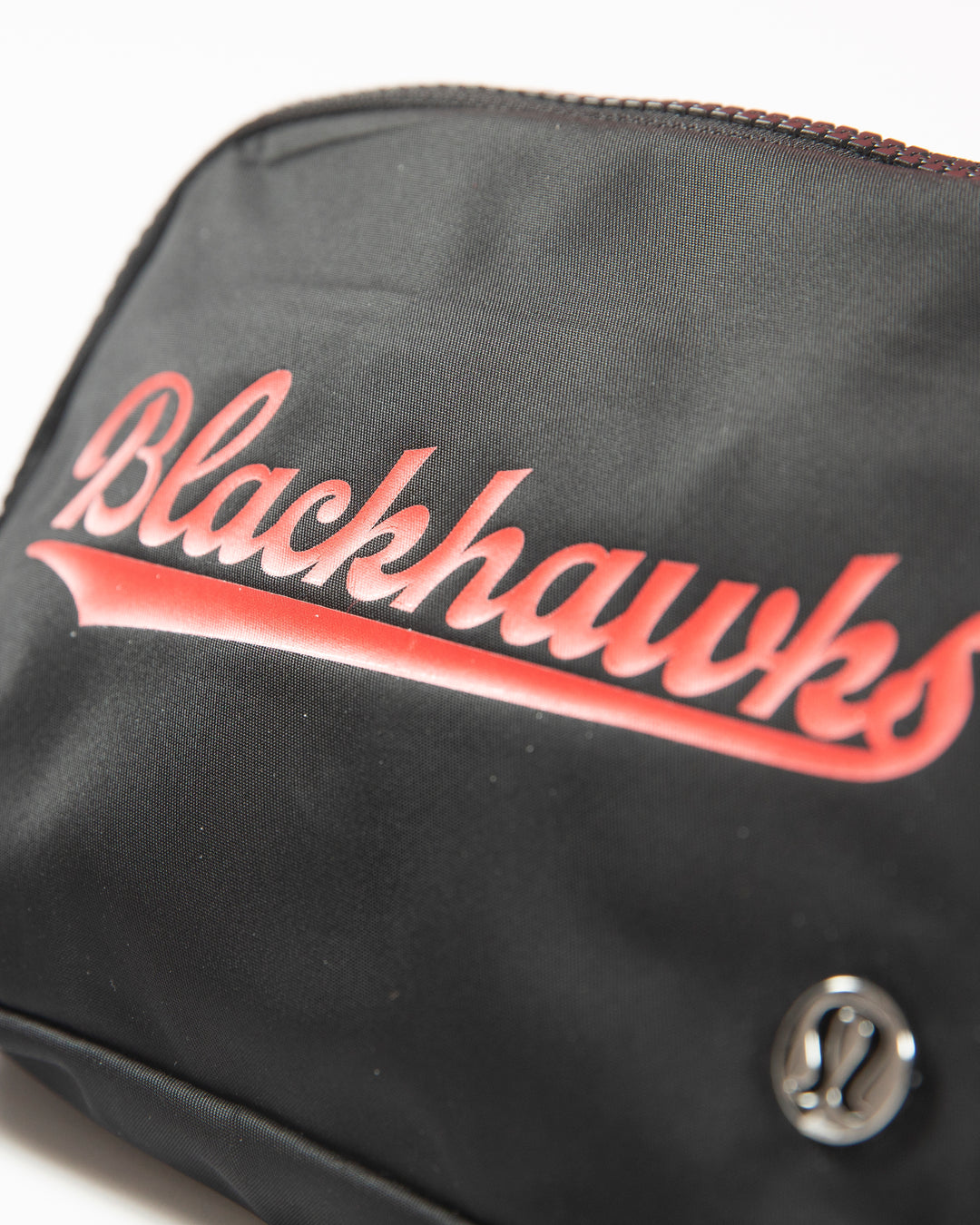 blackhawks toiletry travel bag giveaway lululemon Chicago Blackhawks Script Everywhere Belt Bag