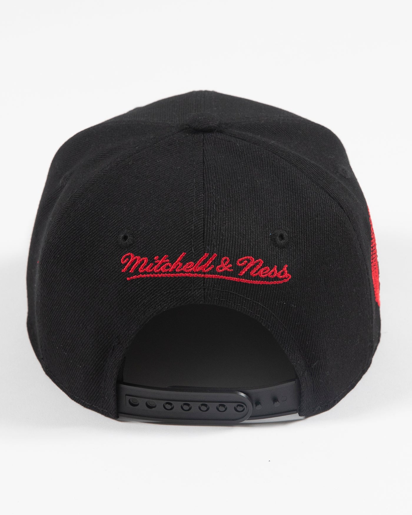 Mitchell & Ness Chicago Bulls Snapback Hat Adjustable Cap -  Black/Red/White/Side Patches