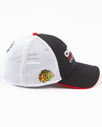 black and white Fanatics trucker with Chicago Hockey wordmark embroidered on front and Chicago Blackhawks primary logo embroidered on right side - right side lay flat