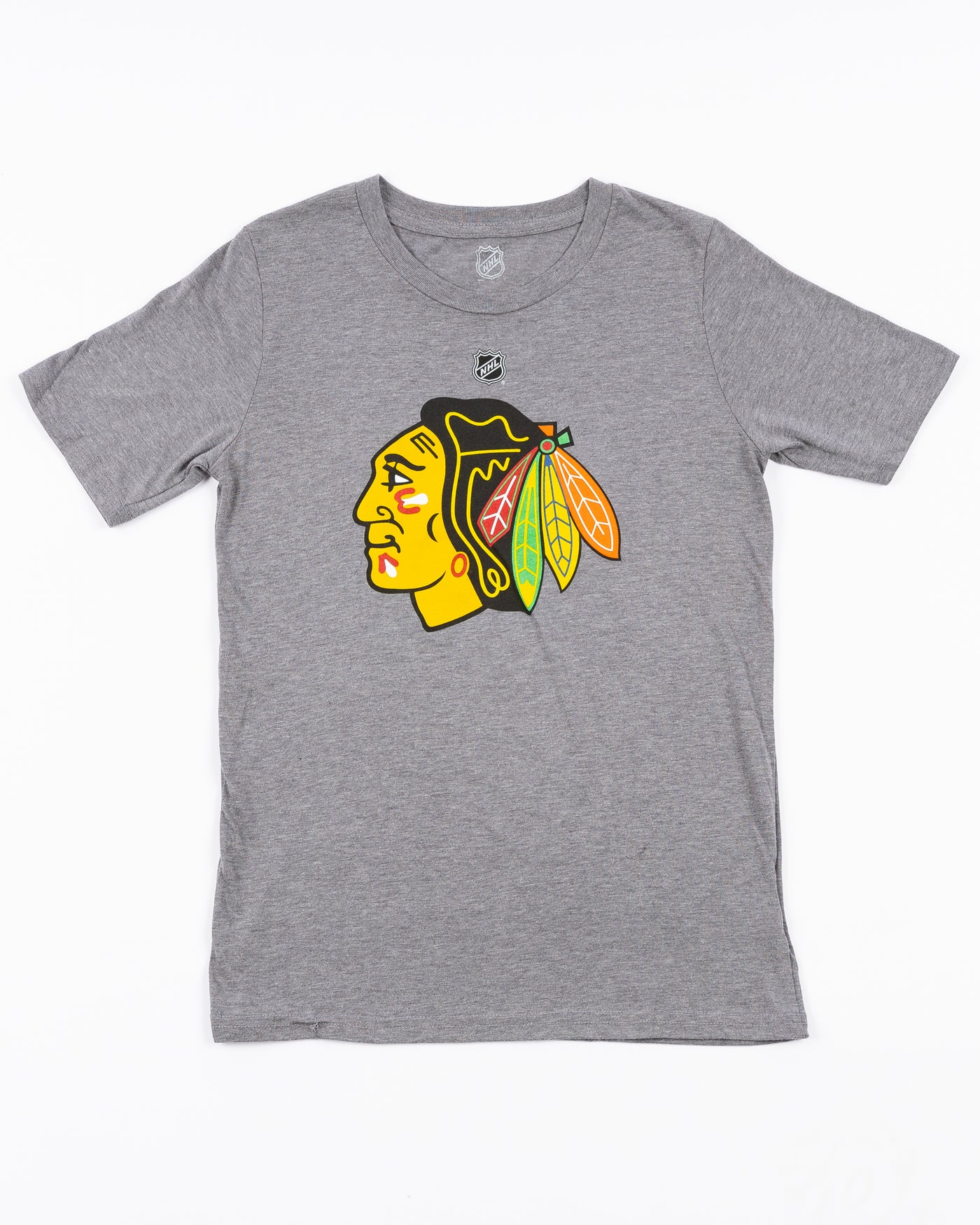 youth heather grey triblend short sleeve tee with Chicago Blackhawks primary logo across front - front lay flat