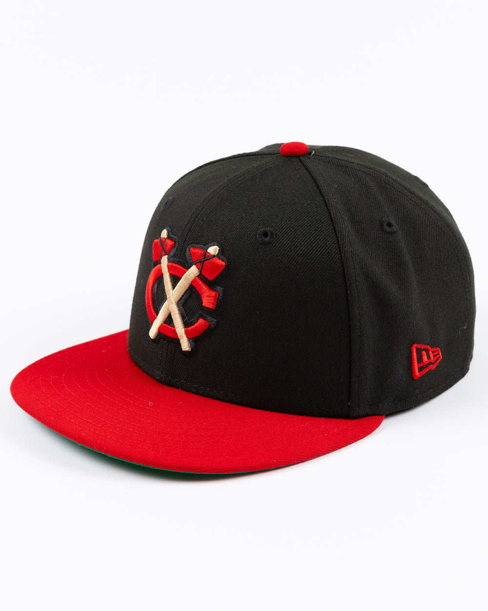 New Era 59FIFTY fitted two tone black and red cap with embroidered secondary logo on front and vintage logo embroidered on right side - left angle lay flat