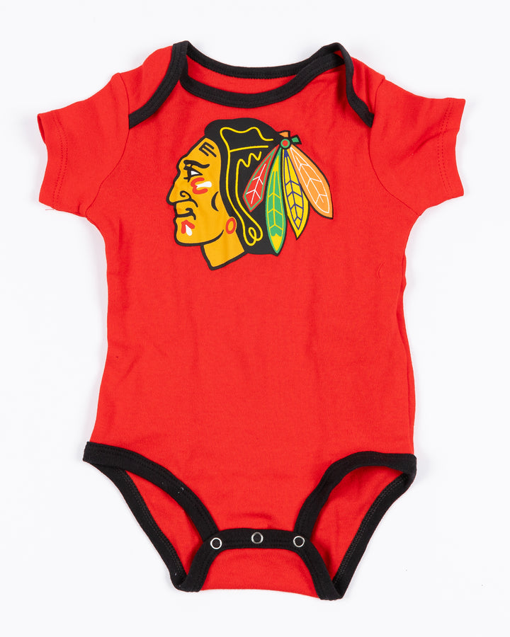 Newborn Chicago Blackhawks 2 Pack Creeper & Milestone Blanket Set