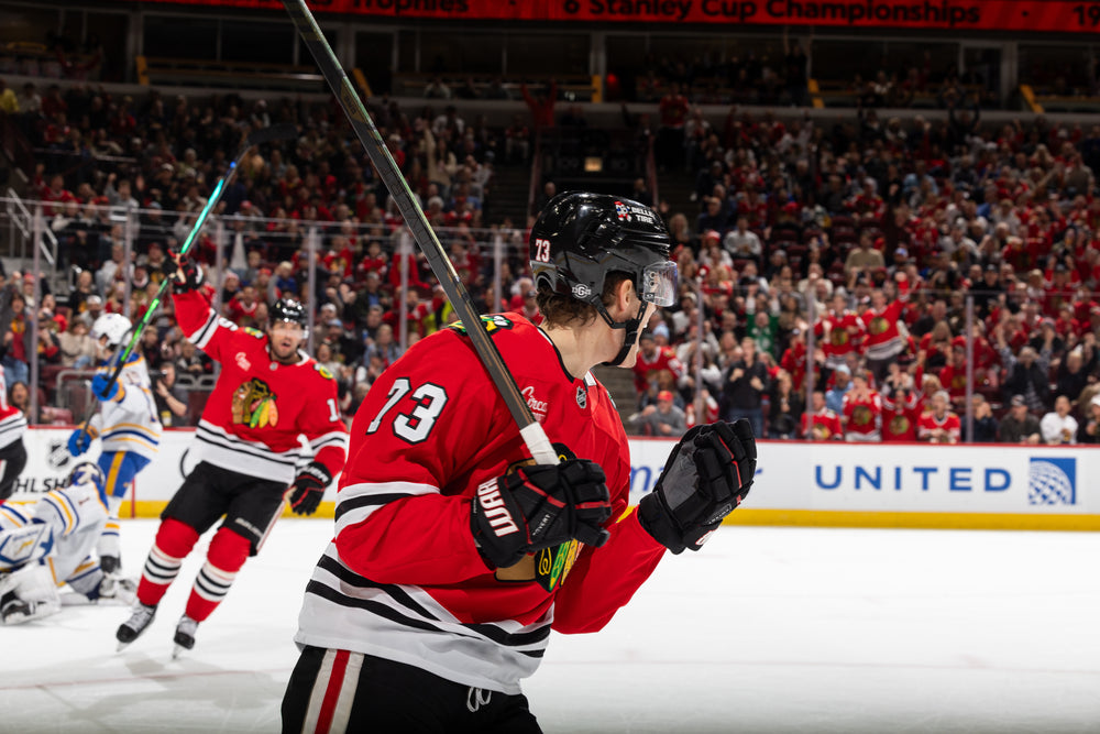 Craig Smith scoring during Chicago Blackhawks game on October 19, 2024