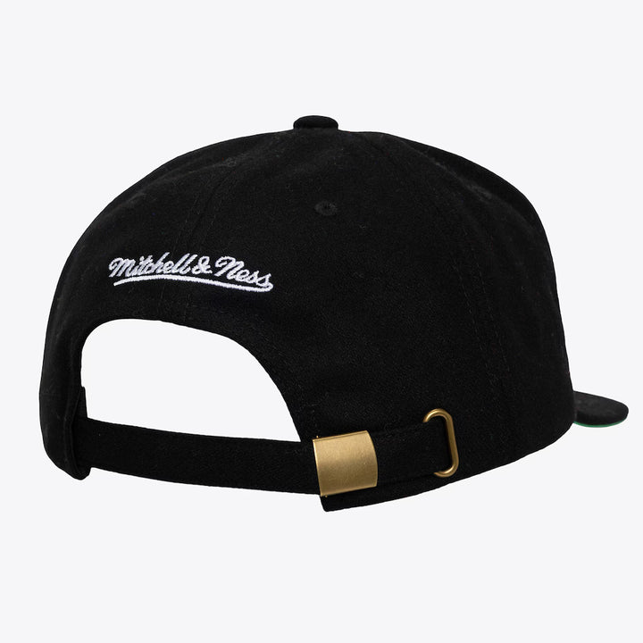 Mitchell &amp; Ness Chicago Blackhawks Vintage Fit Secondary Strapback Hat