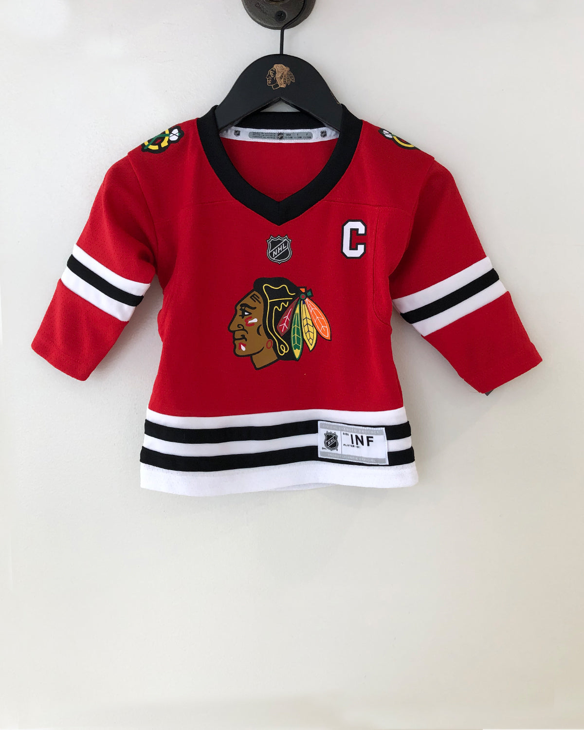 Outerstuff Kids Chicago Blackhawks Jonathan Toews Home Jersey – CBH Shop