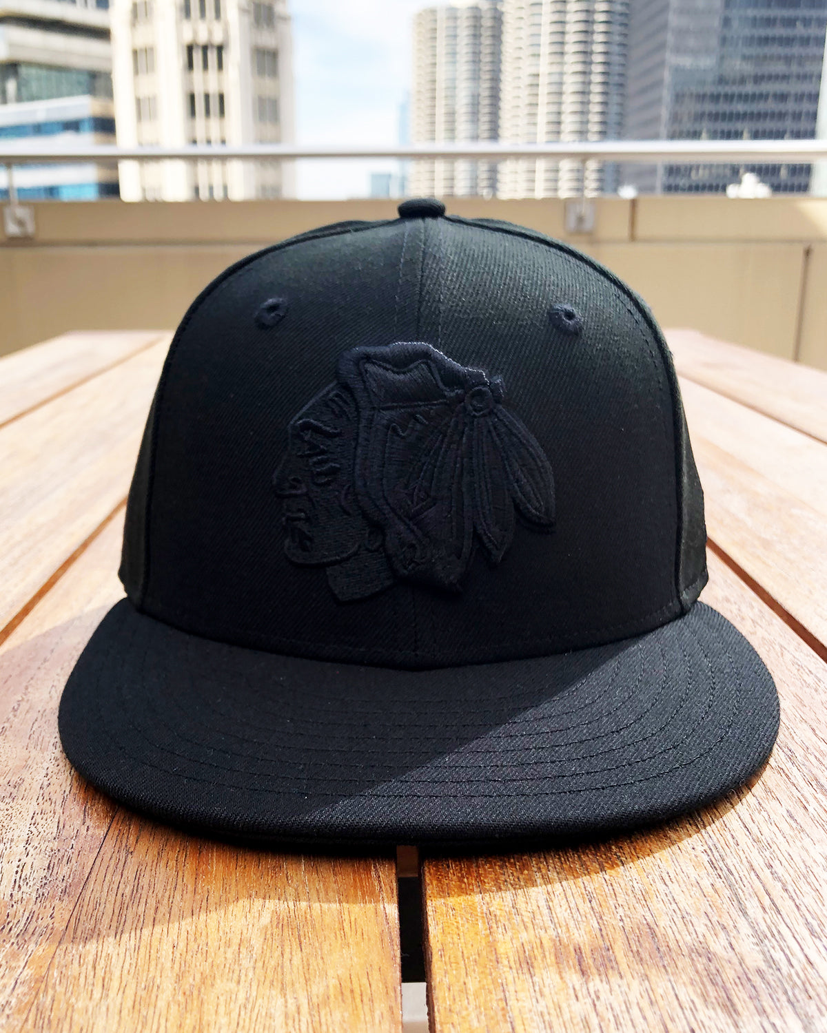New Era Black Primary Tonal Chicago Blackhawks 59FIFTY Fitted Cap