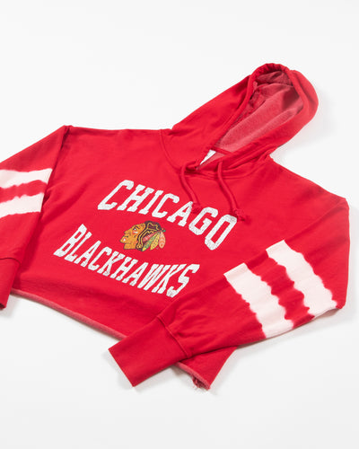 Zoozatz red cropped Chicago Blackhawks hoodie - detail lay flat