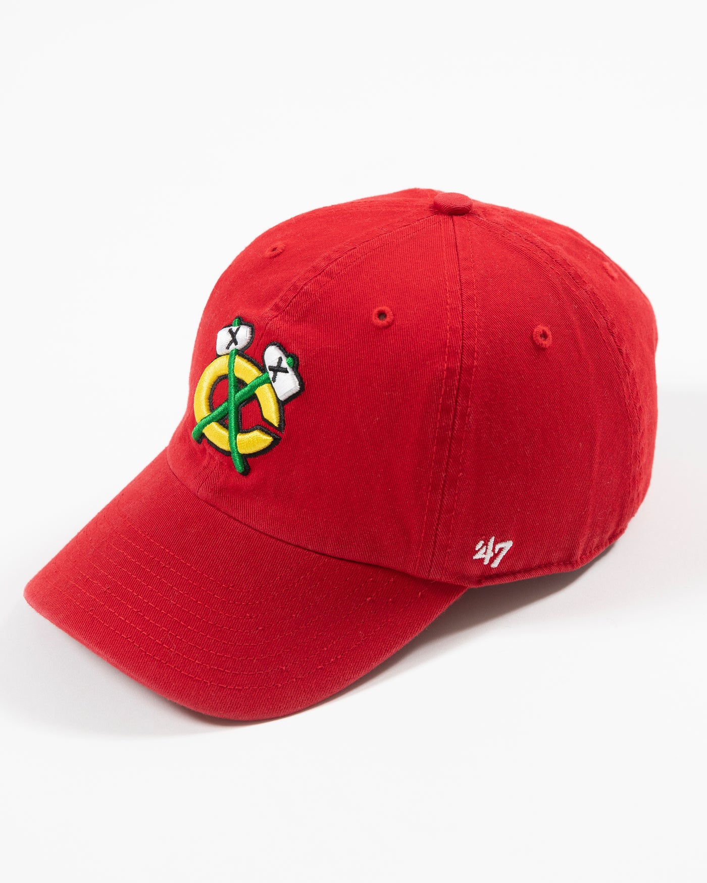 red Chicago Blackhawks adjustable cap with secondary log - left side angle