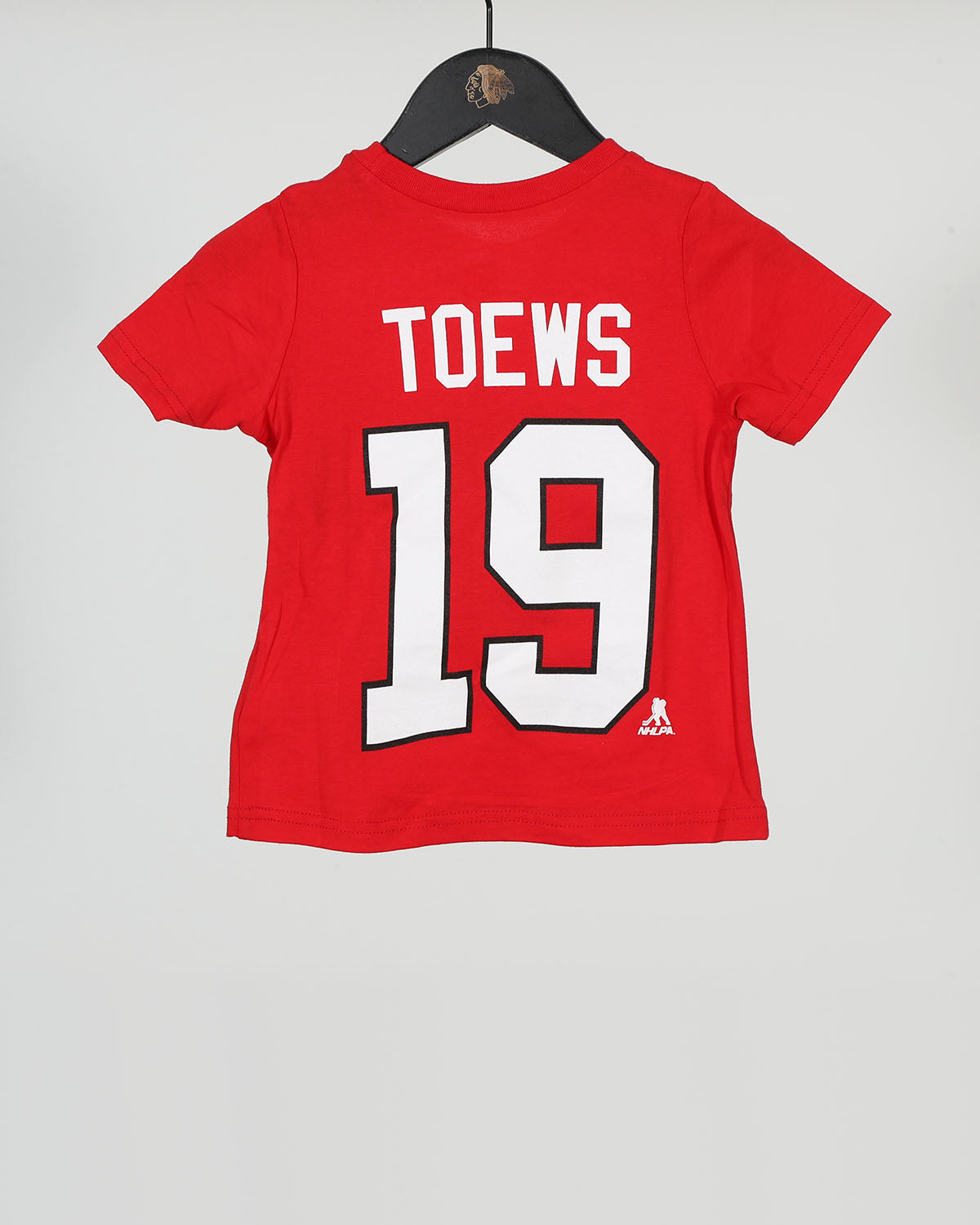 Chicago s Captain Jonathan Toews CBH Shop